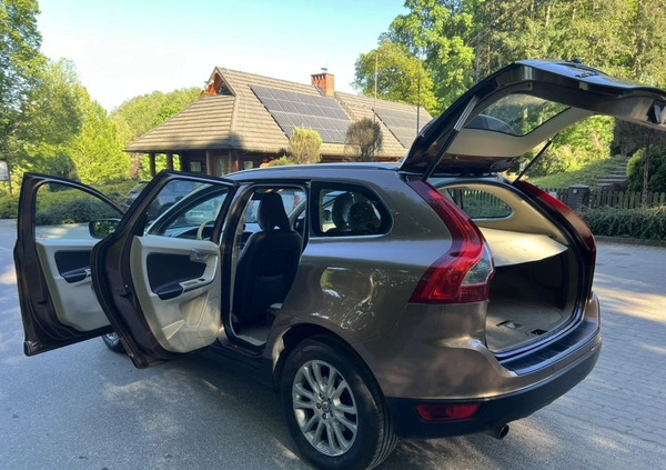 Volvo XC 60 cena 42900 przebieg: 318000, rok produkcji 2009 z Wałcz małe 106